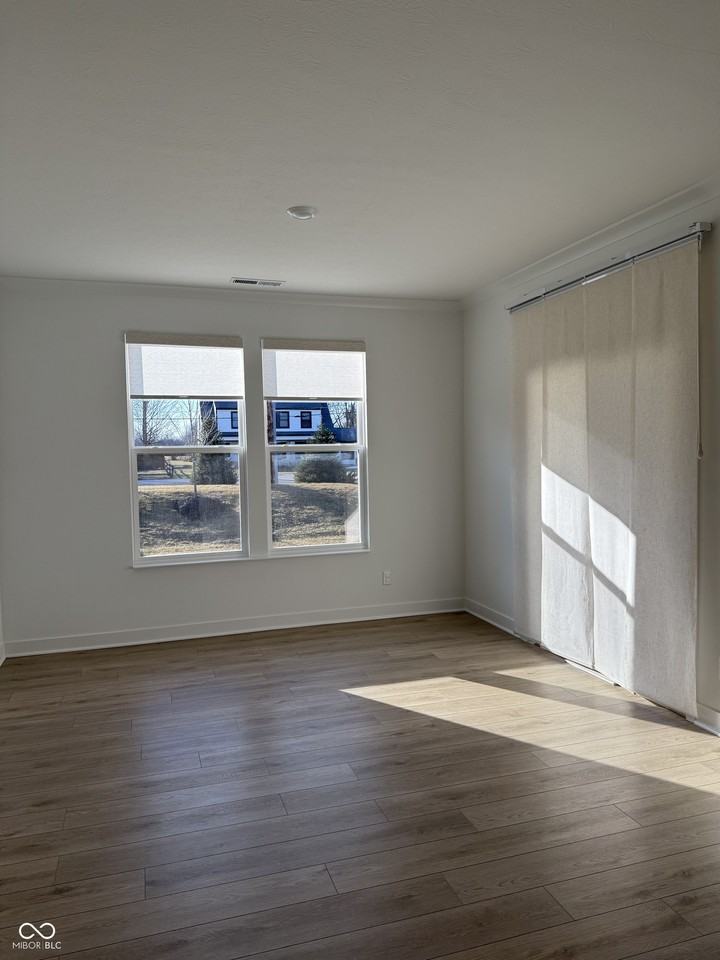 1354 Sambar Ct - Photo 6 of 13