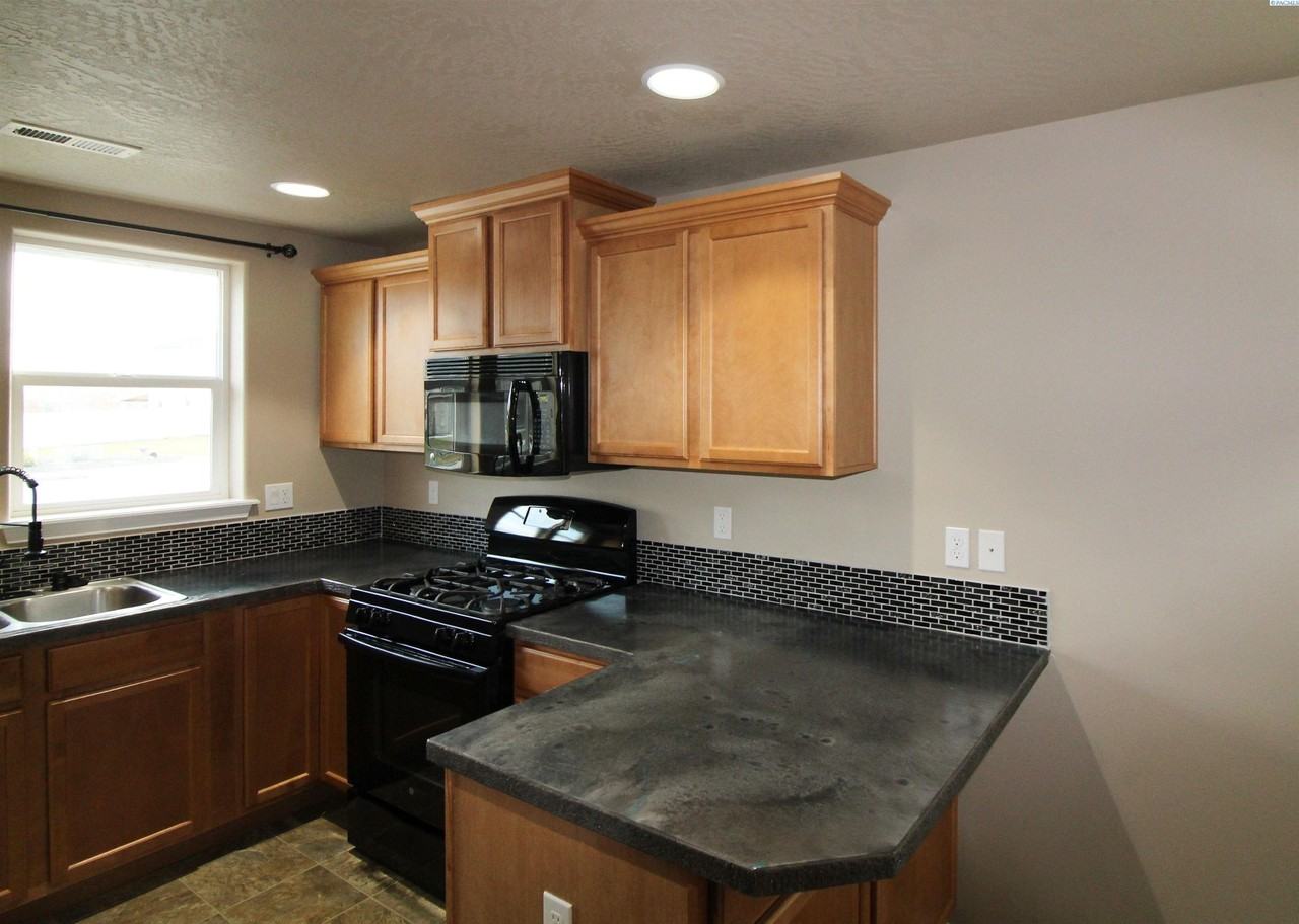 6101 Turf Paradise Dr - Photo 2 of 15