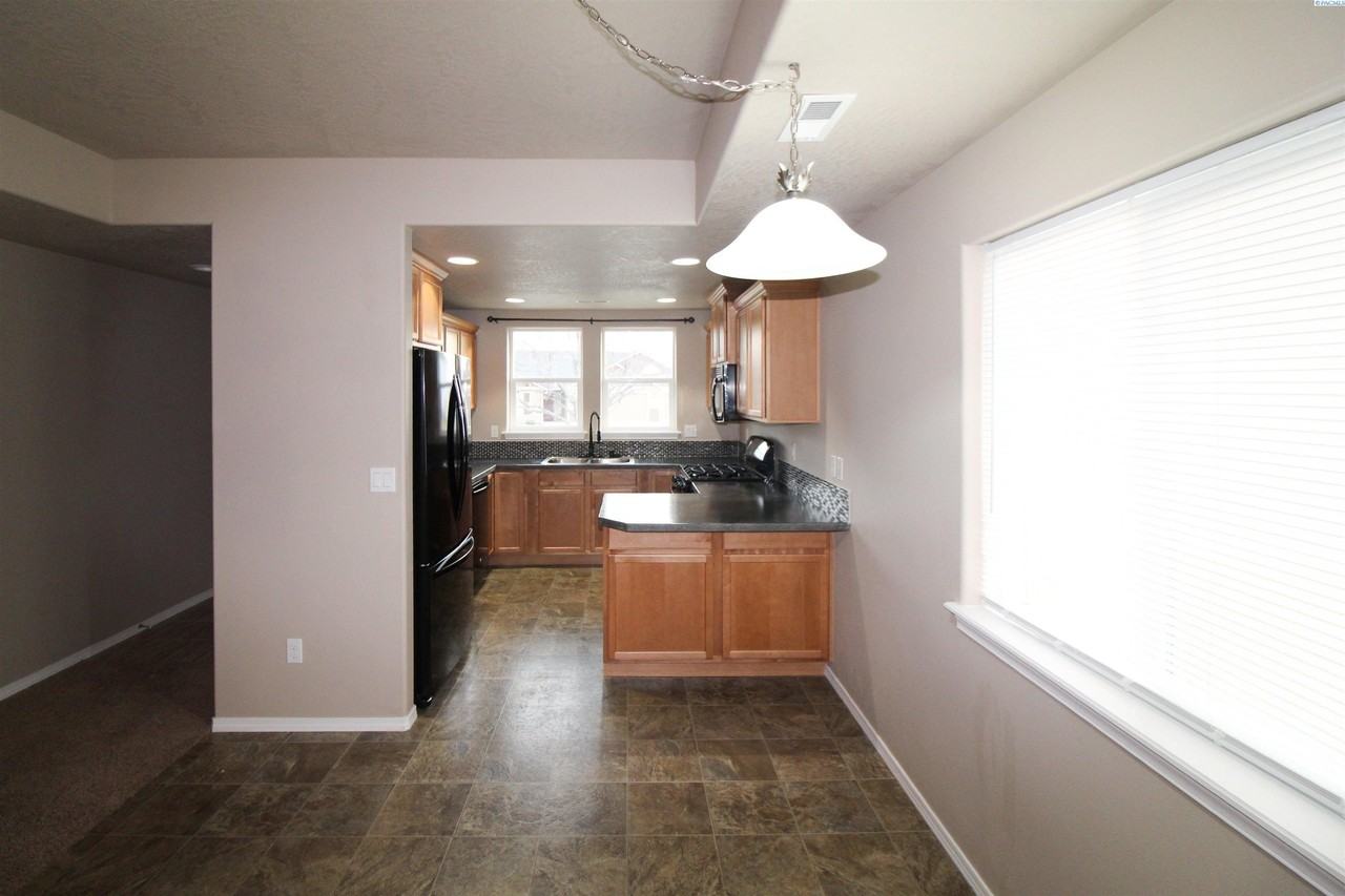 6101 Turf Paradise Dr - Photo 3 of 15