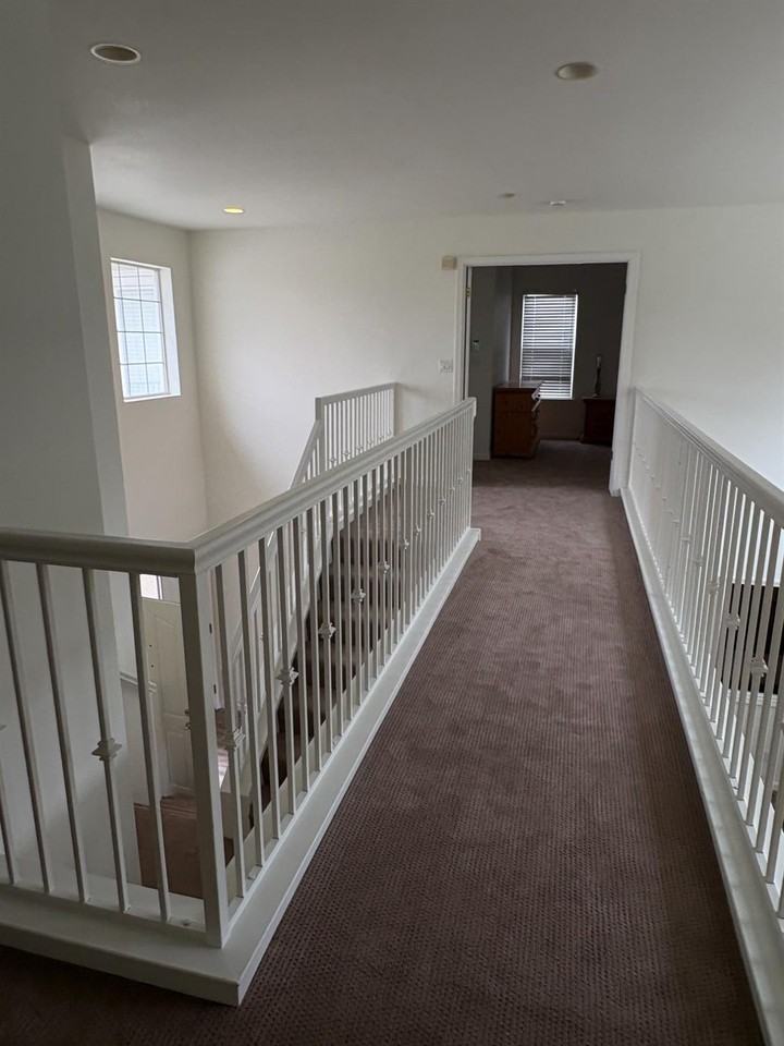 3437 Greenfield Ave - Photo 3 of 17