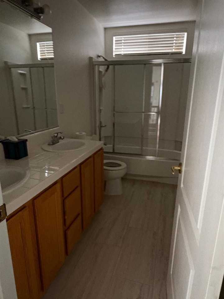 3437 Greenfield Ave - Photo 7 of 17