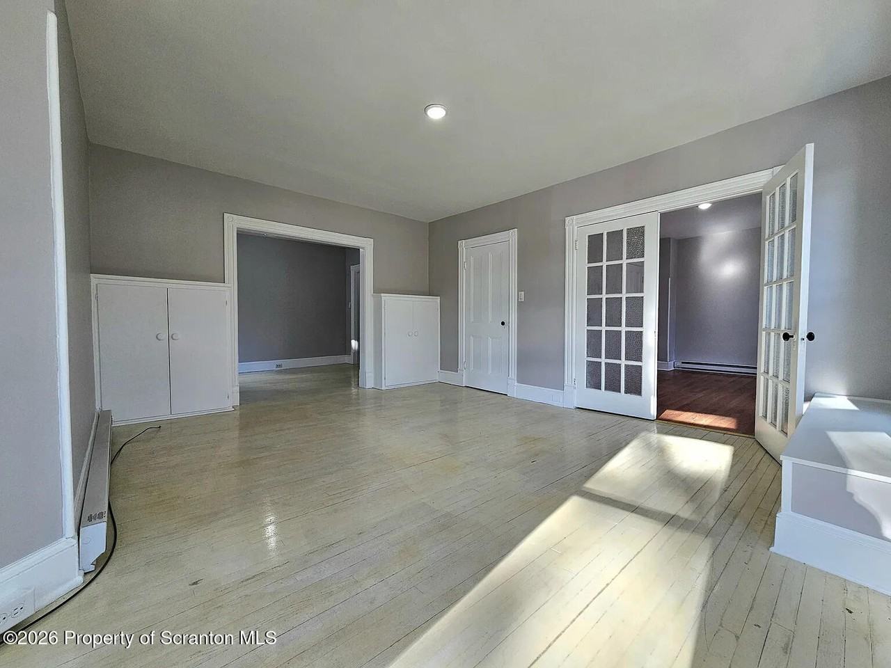 1615 Monsey Ave - Photo 3 of 10