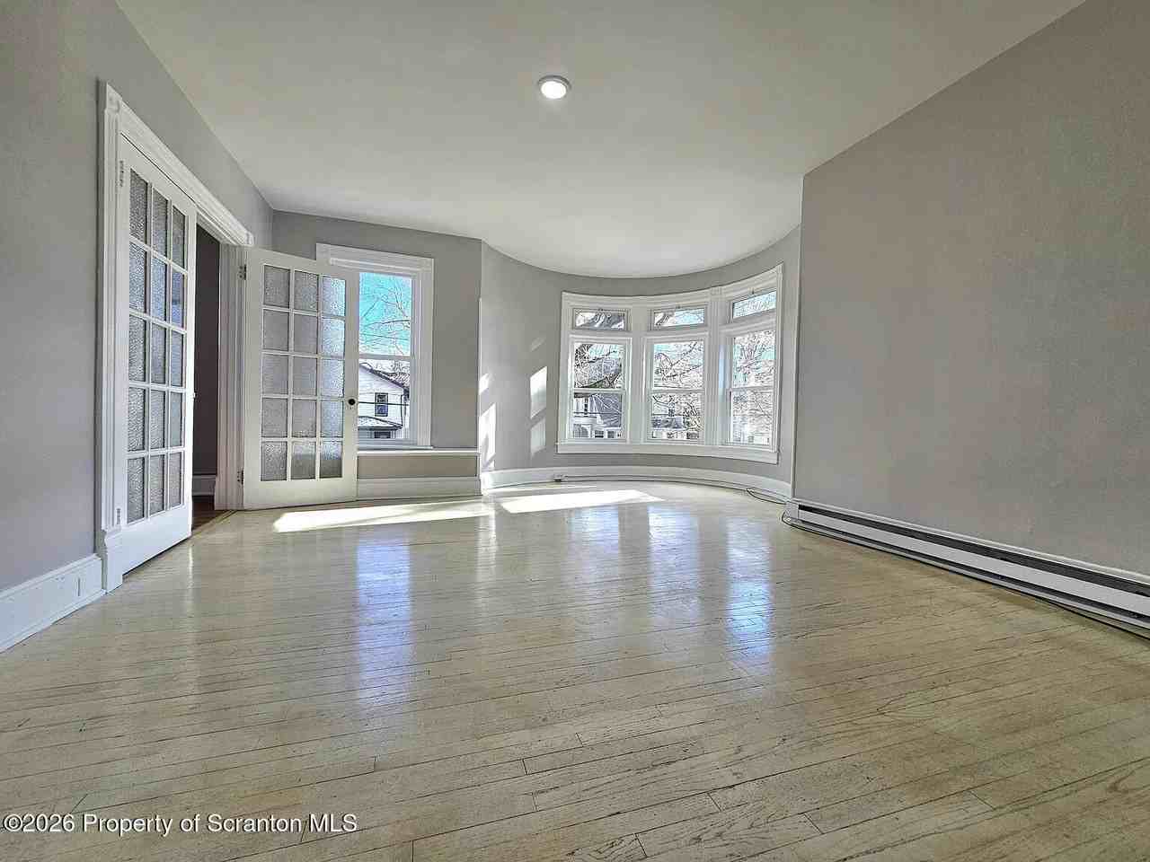 1615 Monsey Ave - Photo 4 of 10