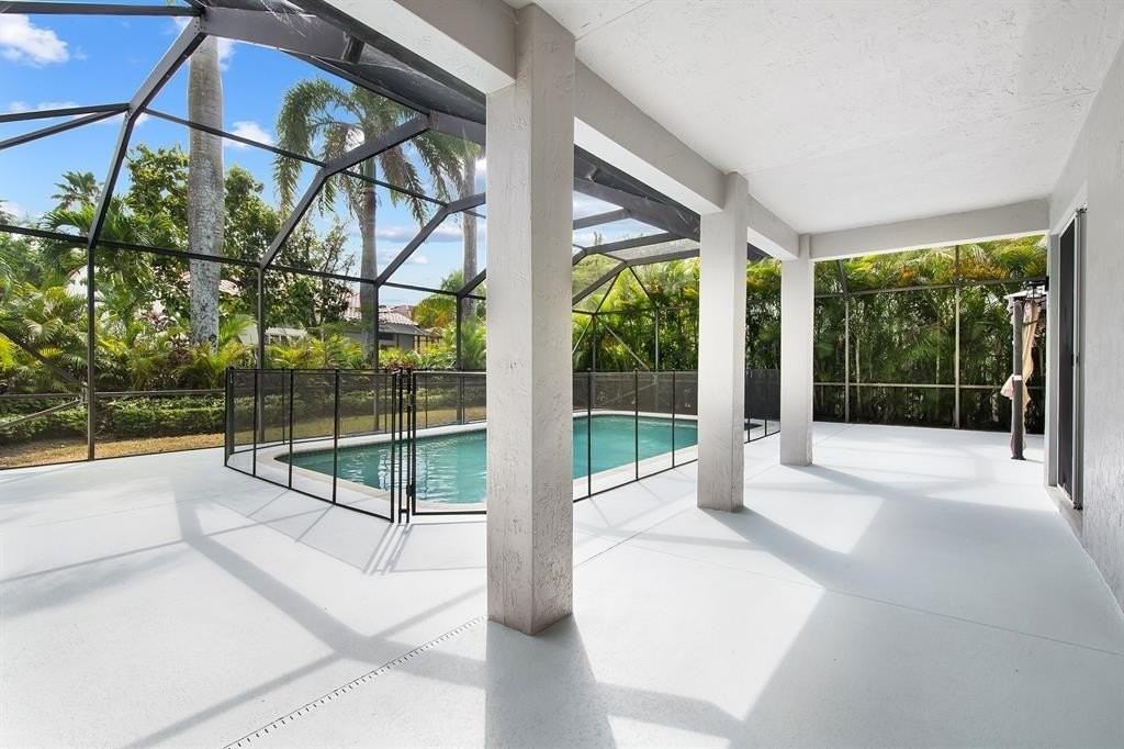 1204 Camellia Cir - Photo 2 of 25