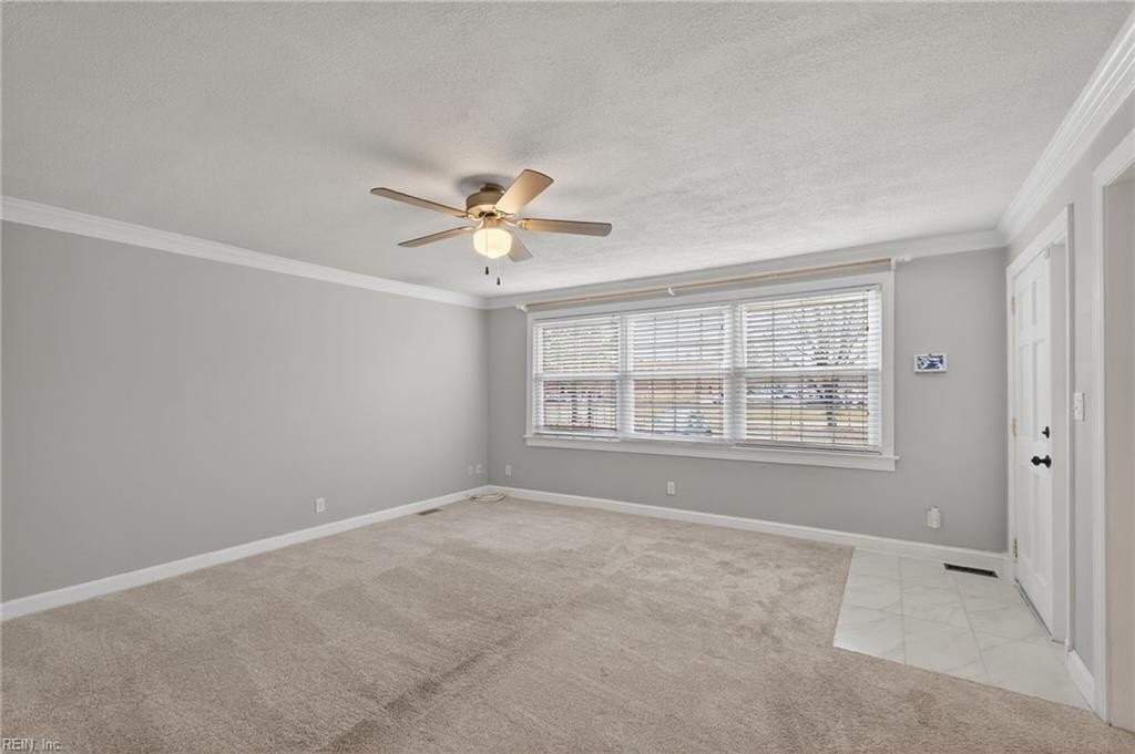 1666 Kempsville Rd - Photo 6 of 38