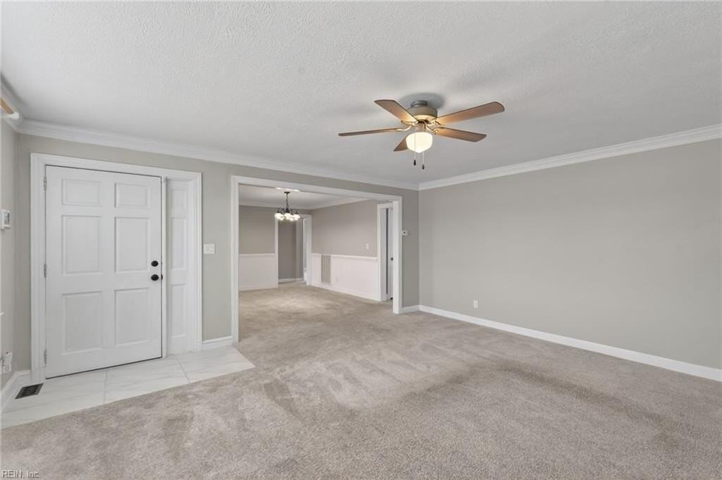 1666 Kempsville Rd - Photo 7 of 38