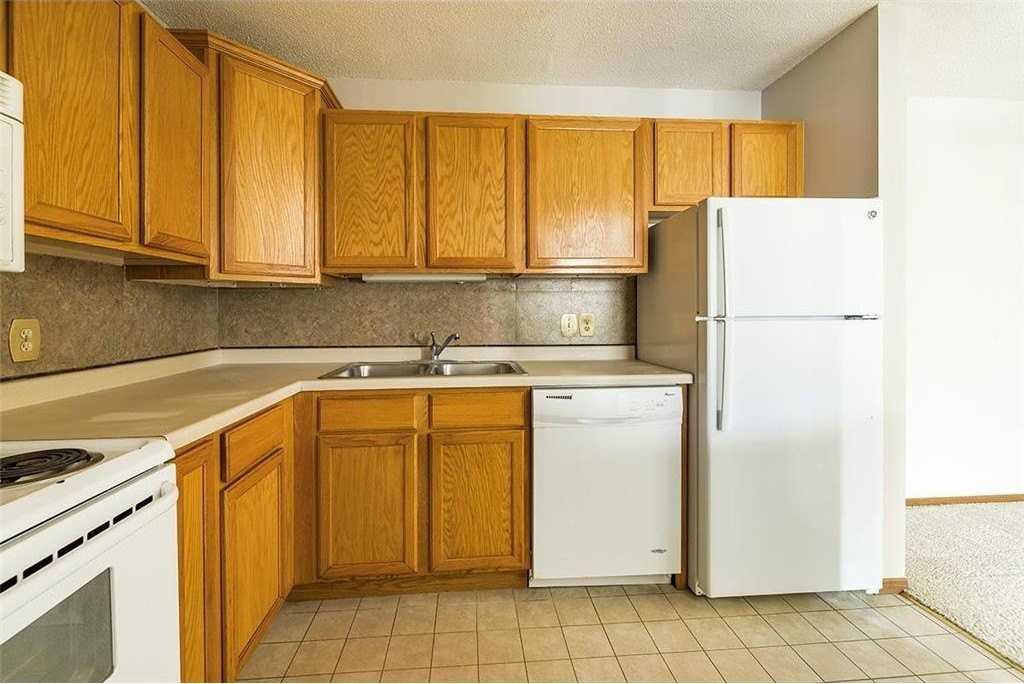 64 E 13th St - Photo 6 of 16