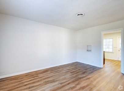 1601 Neshota DrUnit 98 #98 - Photo 2 of 15