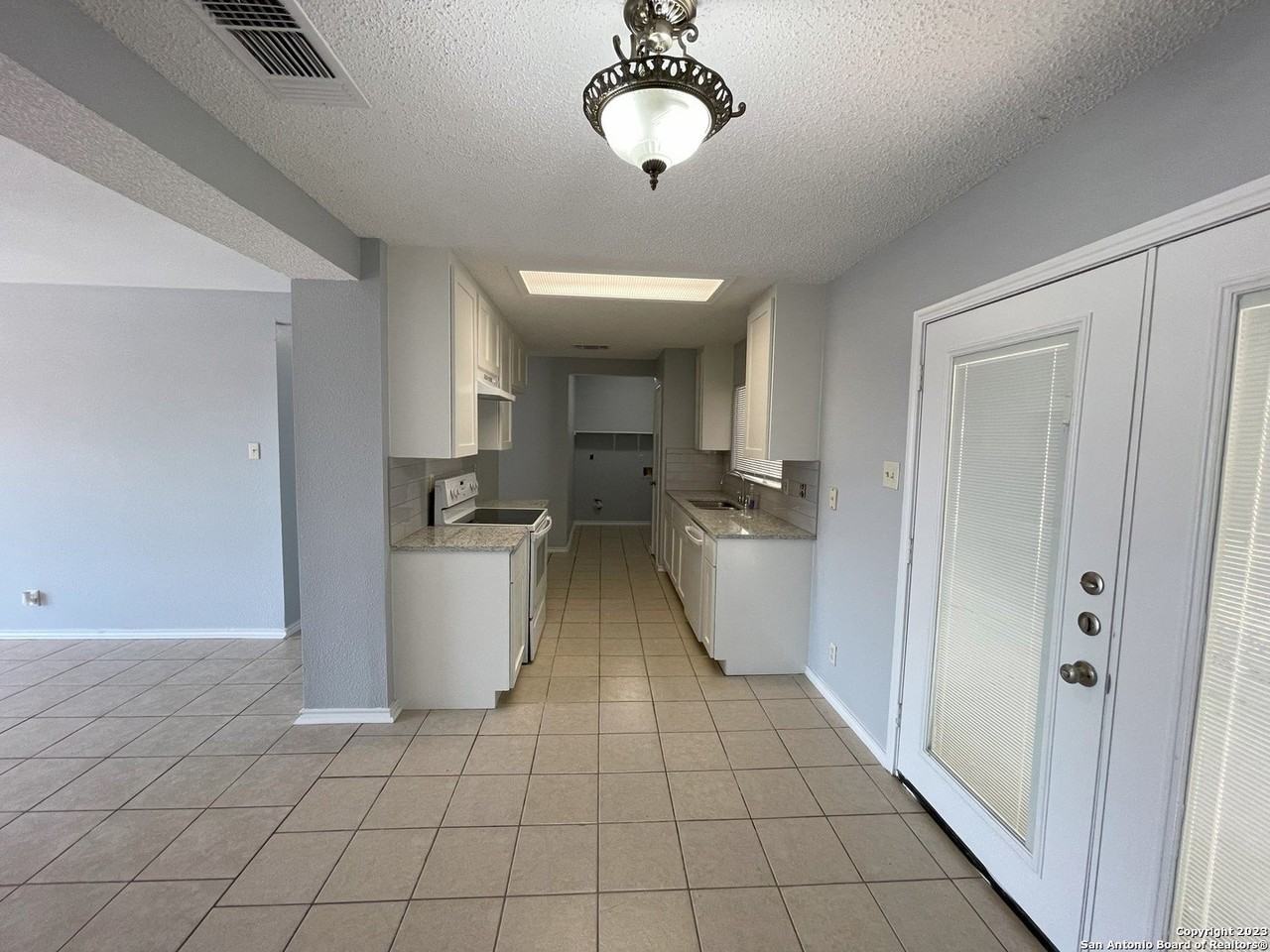 5938 Hidden Glade - Photo 5 of 27