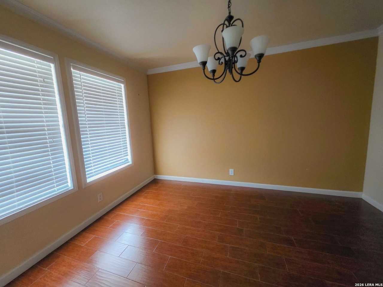 5806 Valparaiso Way - Photo 4 of 15