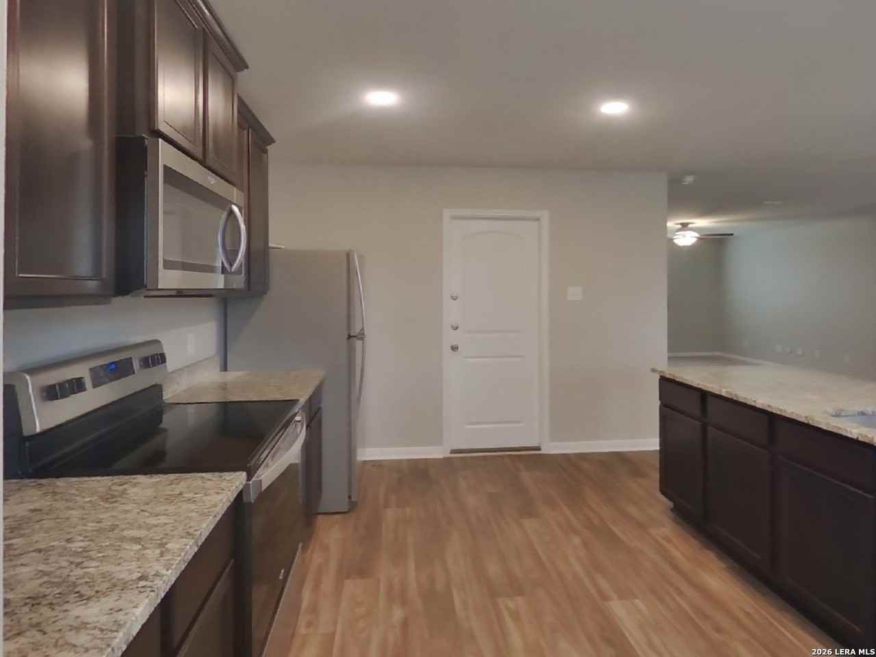 11750 Davalos Ln - Photo 5 of 17