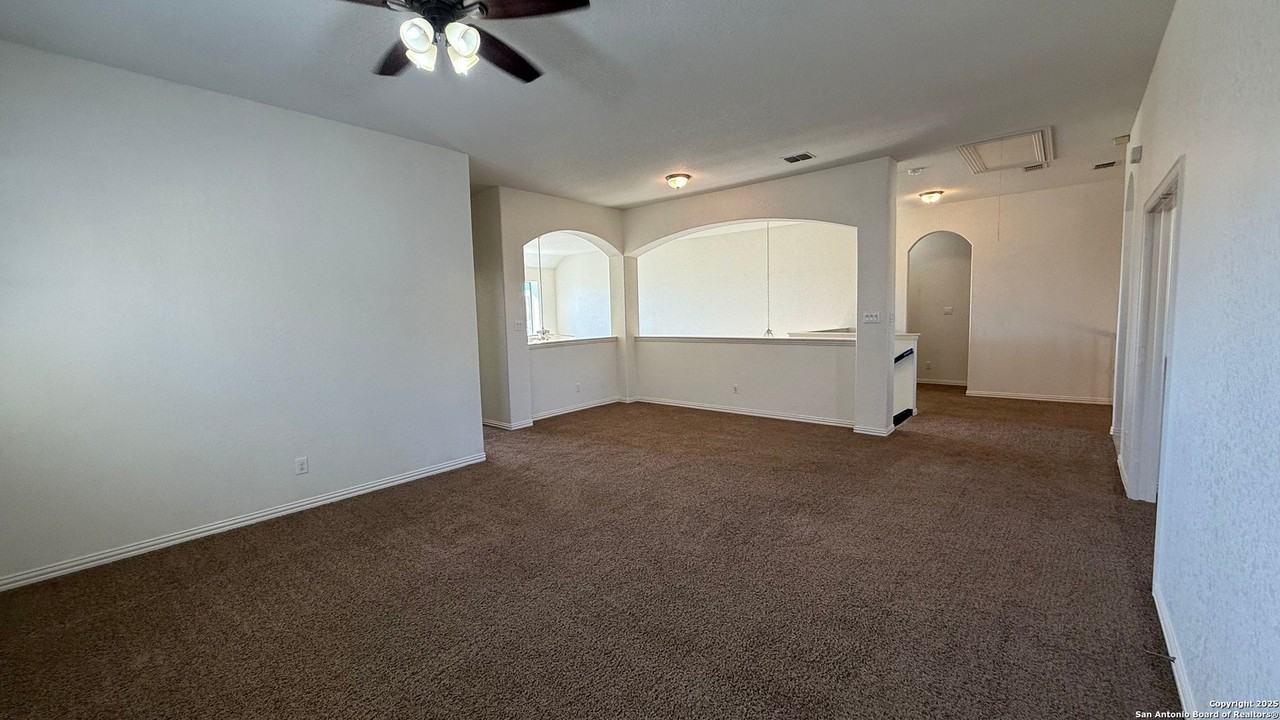 8630 Napa Lndg - Photo 5 of 41