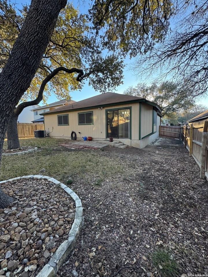 10114 Sandbrook Hl - Photo 4 of 14