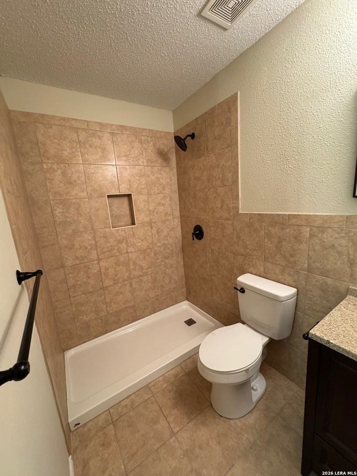 10114 Sandbrook Hl - Photo 5 of 14