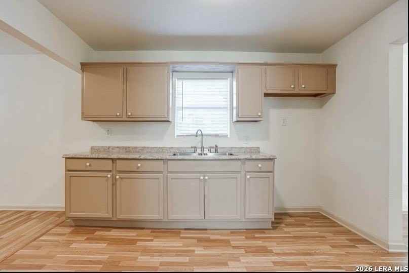 318 Elks Dr - Photo 6 of 20