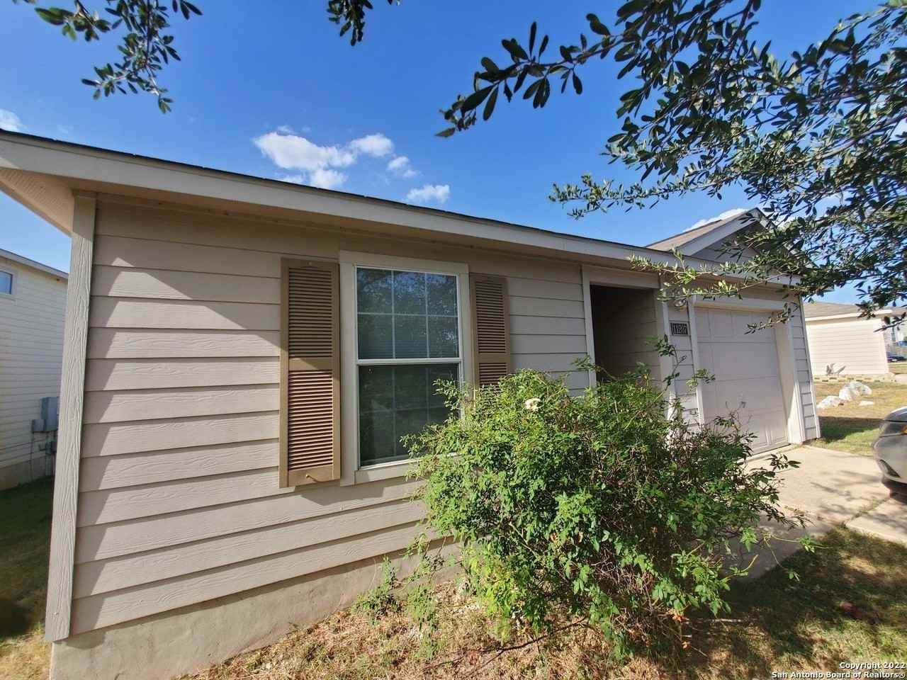 11207 Country Cyn - Photo 2 of 18