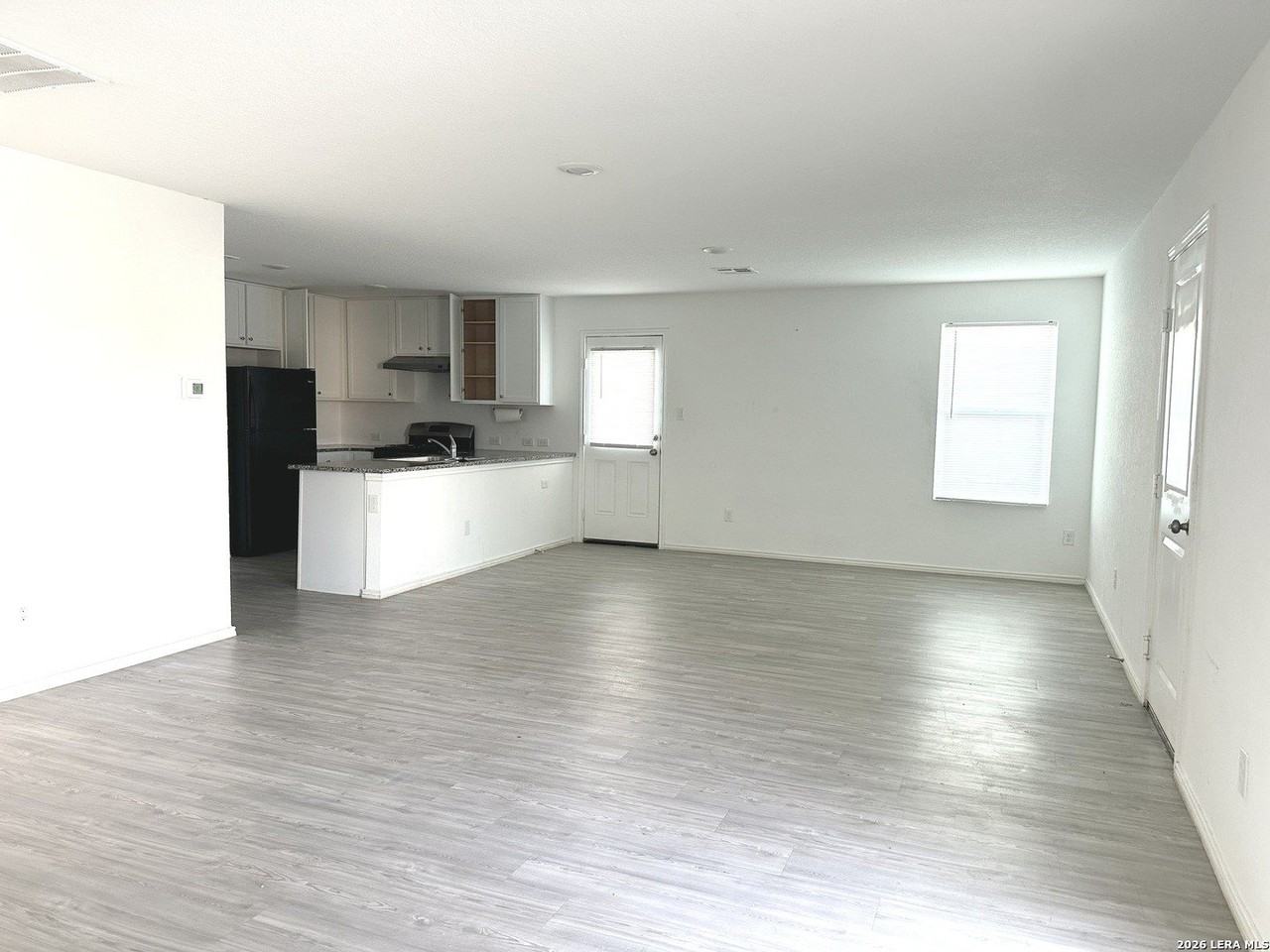 2819 Gustavo Dr - Photo 3 of 10