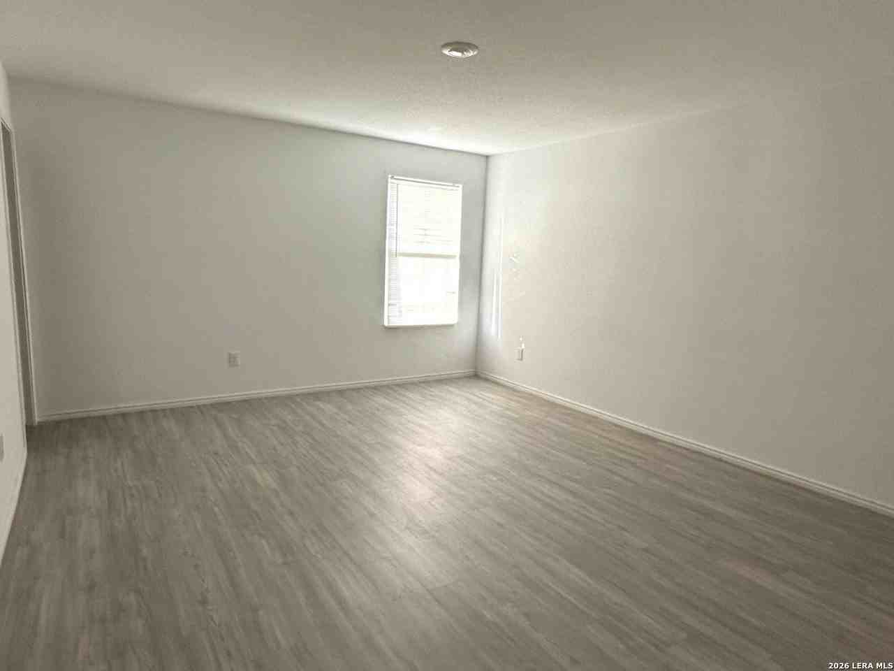 2819 Gustavo Dr - Photo 6 of 10