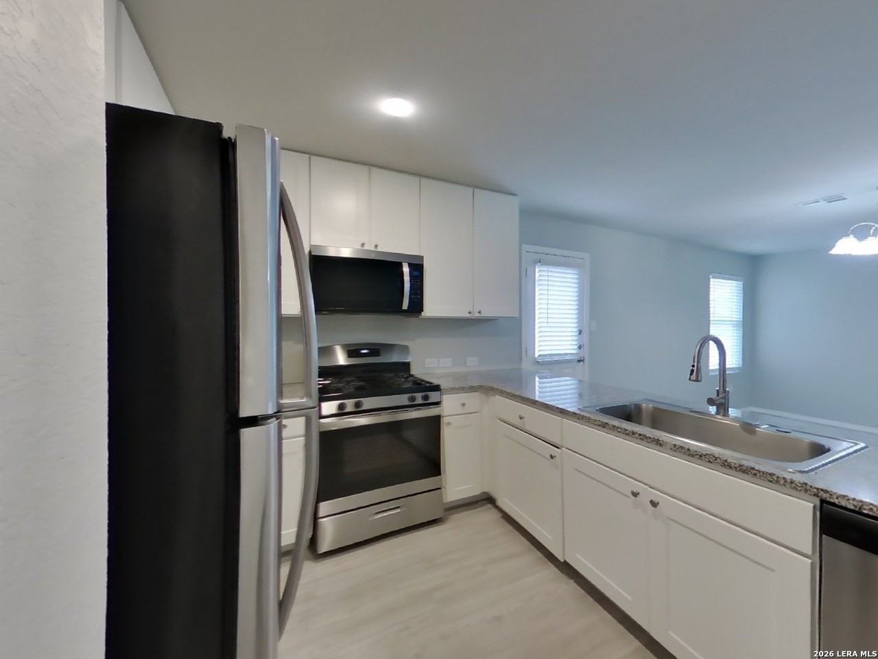 7219 Lincoln Trce - Photo 5 of 19