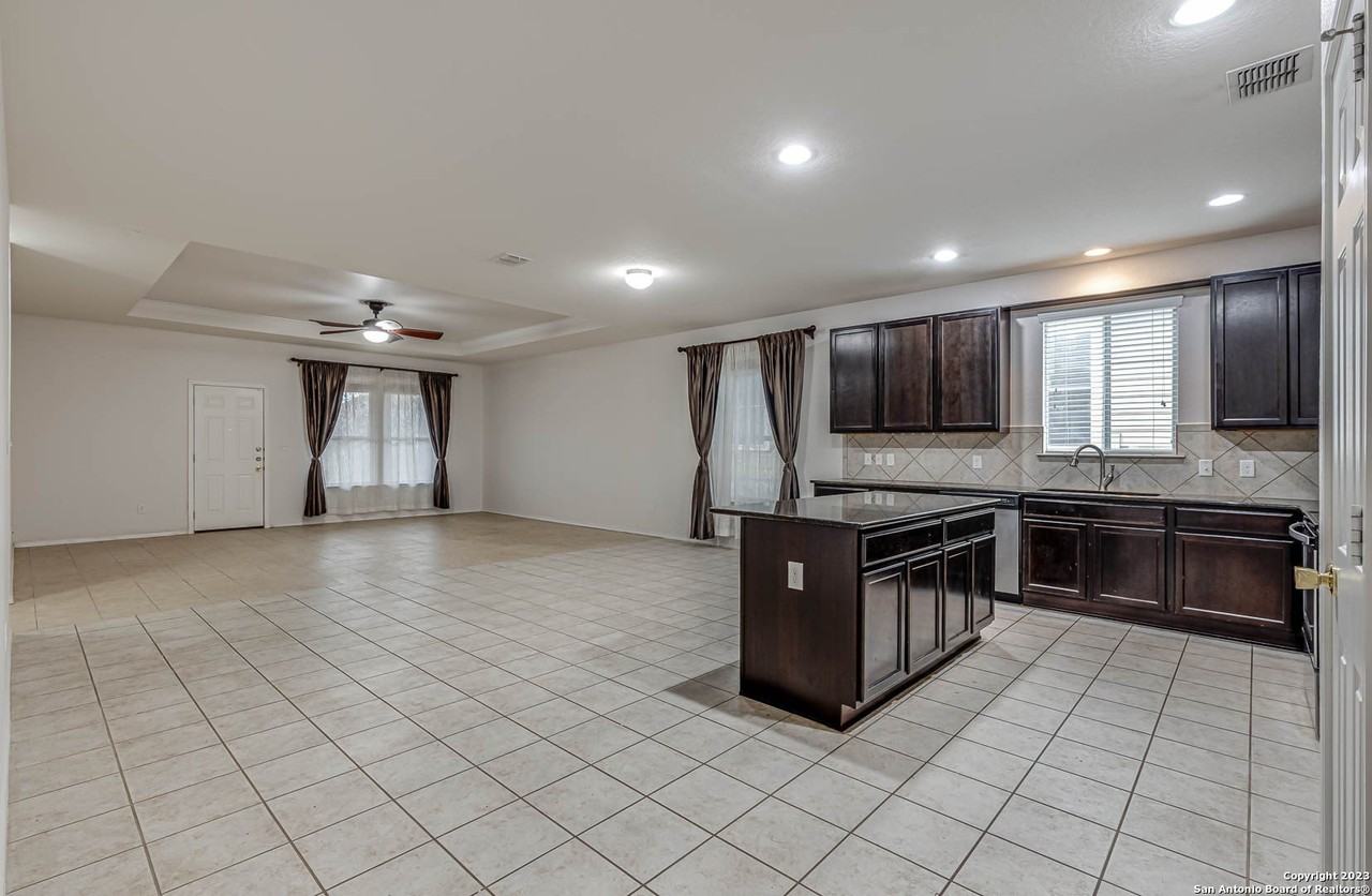 3727 Painted Trak - Photo 5 of 30