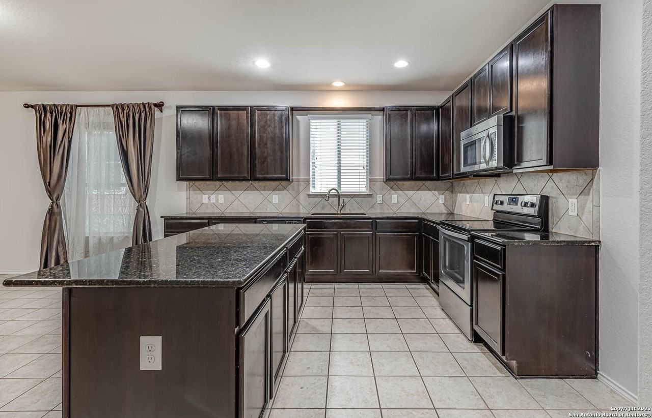 3727 Painted Trak - Photo 6 of 30