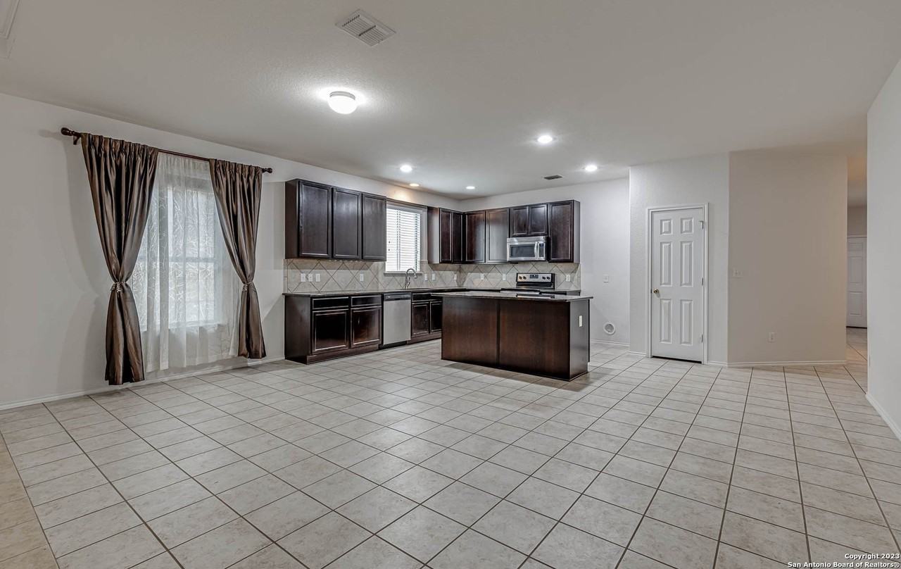 3727 Painted Trak - Photo 7 of 30