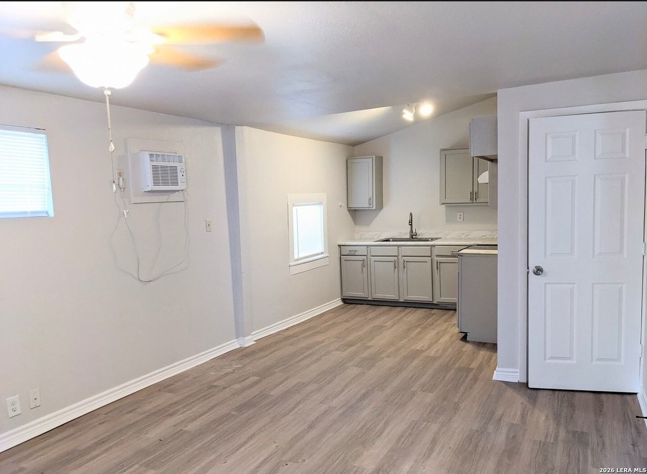 1023 Aganier Ave Unit 2 - Photo 5 of 5