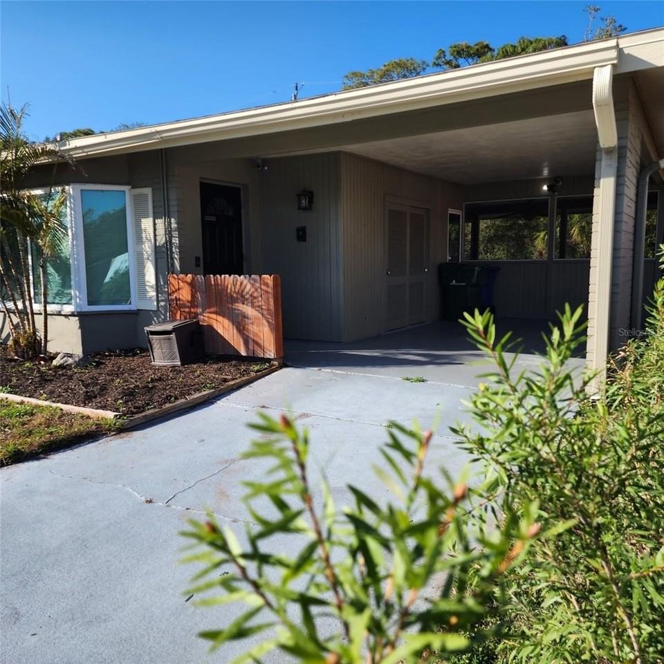 3925 Omega Ln - Photo 2 of 21