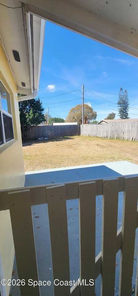 4050 Banberry Ln - Photo 4 of 15