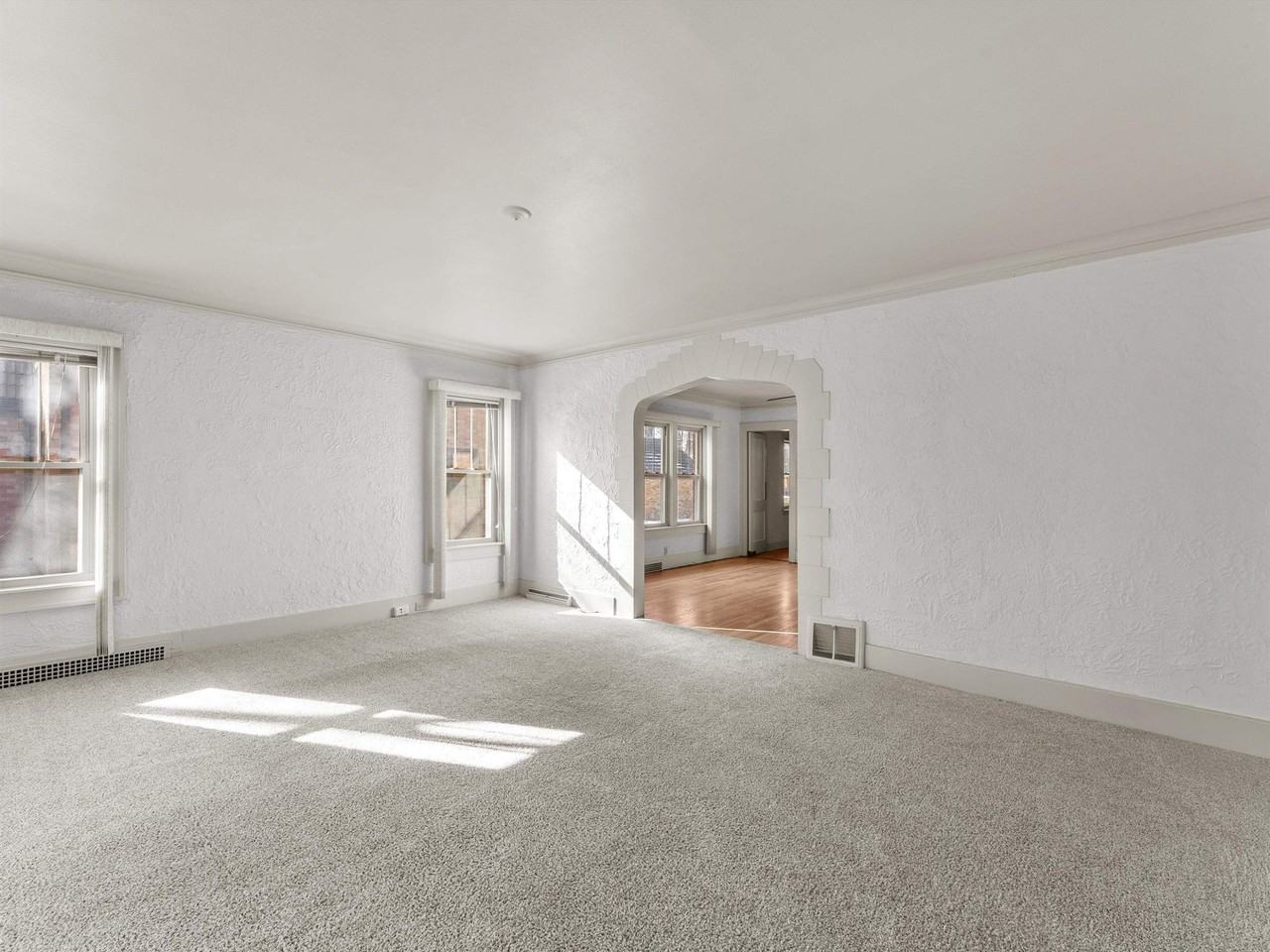 2502 N 9th St - Photo 2 of 16