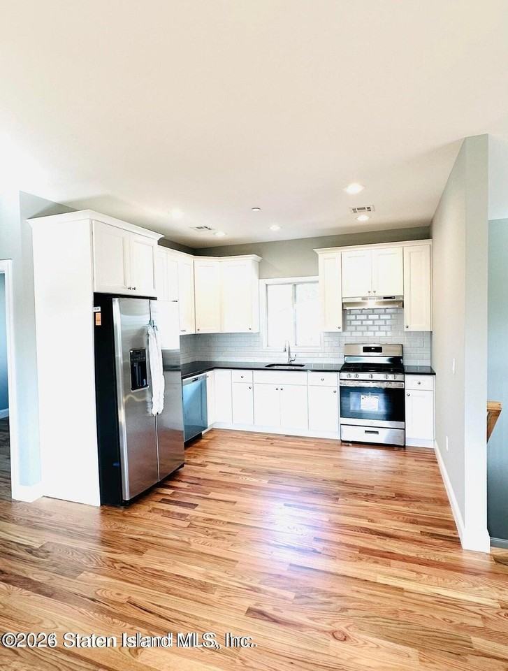 569 Watchogue Rd Unit 1fl - Photo 2 of 5