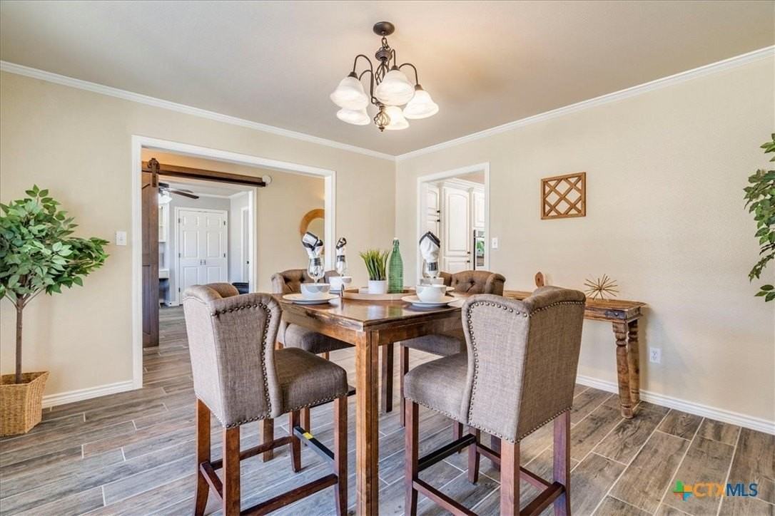 8301 Brewer Ln - Photo 5 of 39