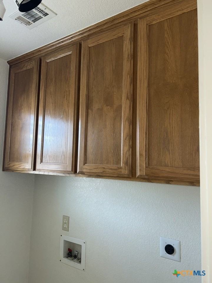 105 W Truman Ave - Photo 5 of 14