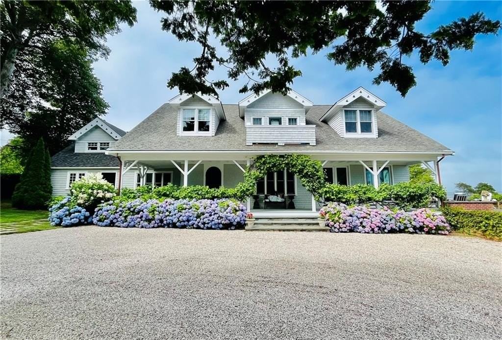 561 Indian Ave - Photo 2 of 42