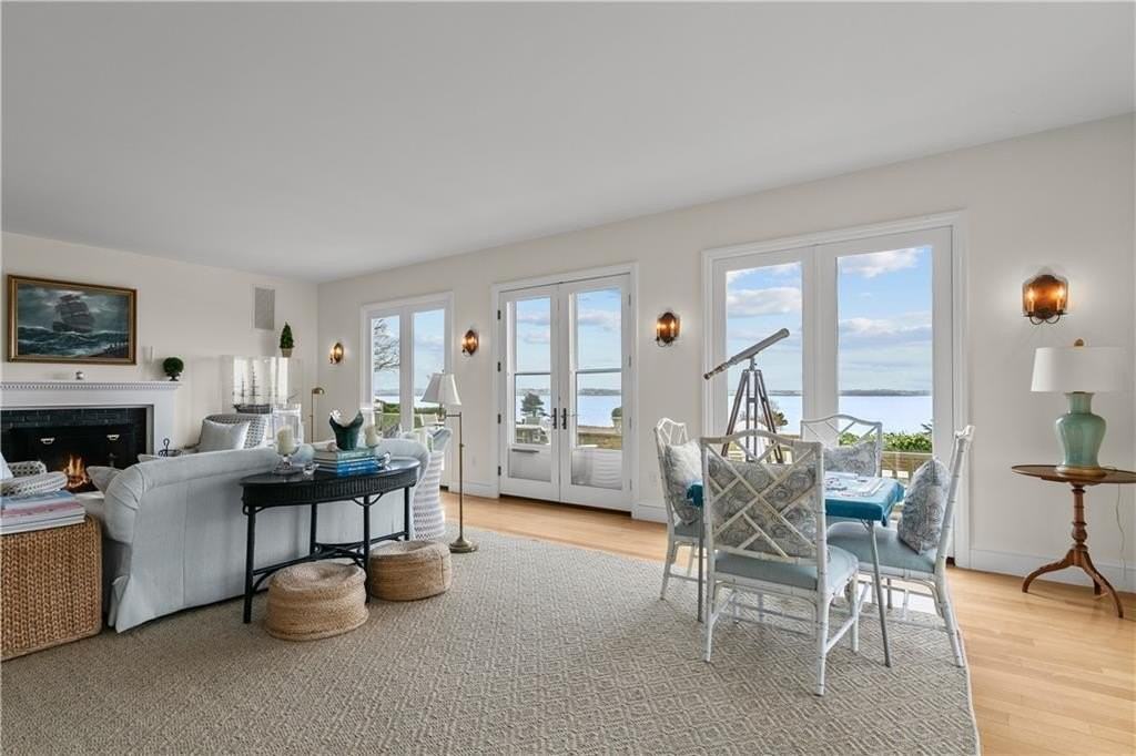 561 Indian Ave - Photo 6 of 42