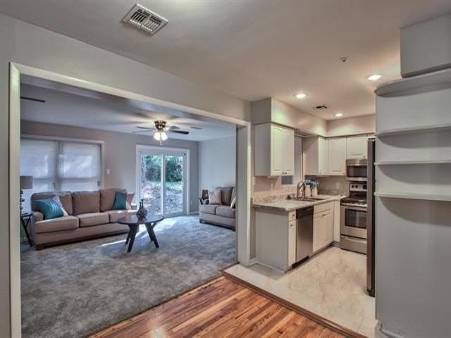 2107 High Rd - Photo 6 of 16