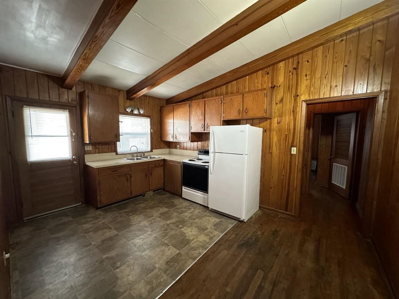 817 Edgewood St Apt B - Photo 3 of 5