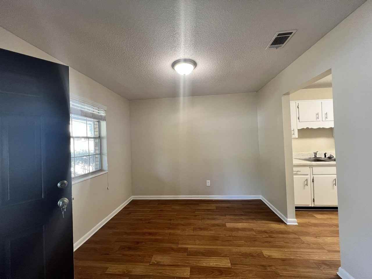 2413 Ramblewood Ct Unit B - Photo 4 of 12