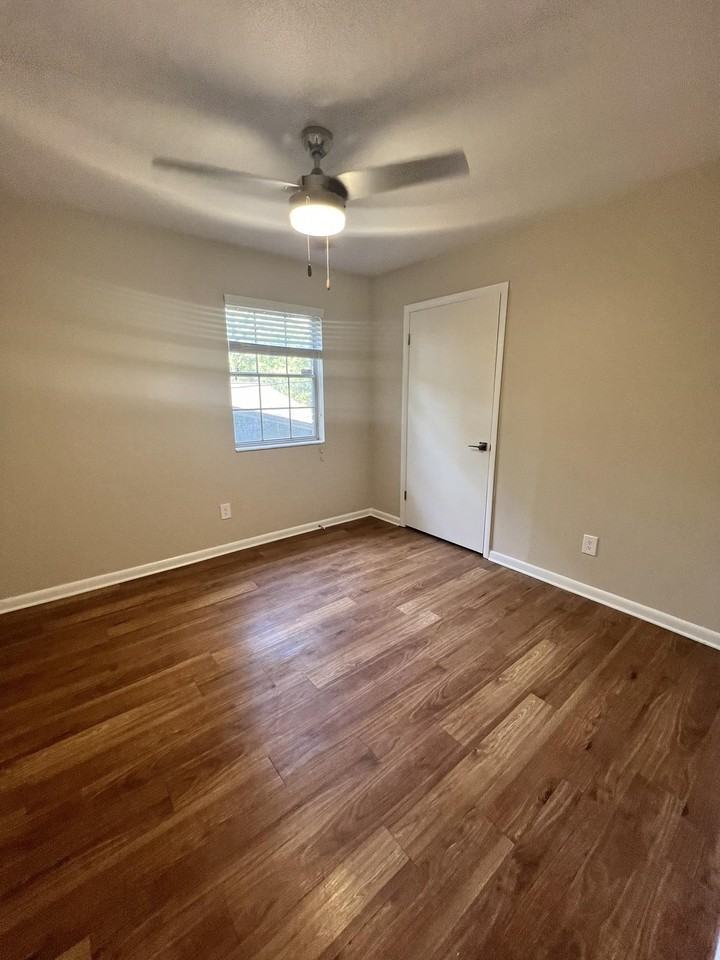 2413 Ramblewood Ct Unit B - Photo 7 of 12