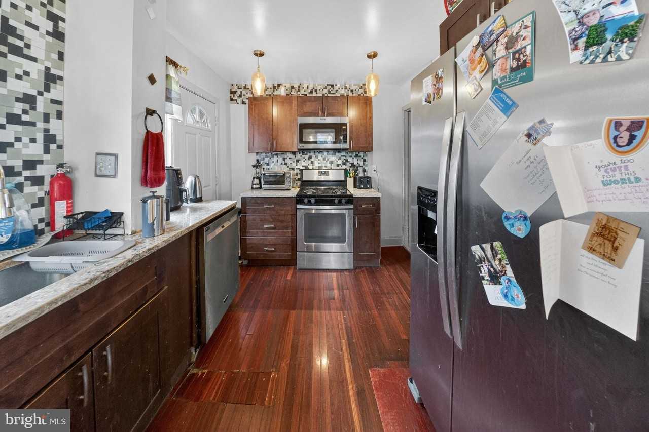 4409 Polk St Ne - Photo 6 of 18