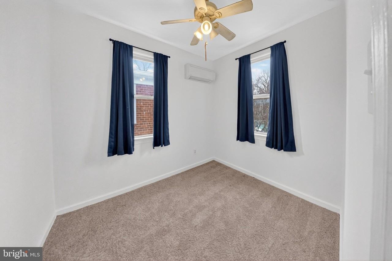 4409 Polk St Ne - Photo 7 of 18