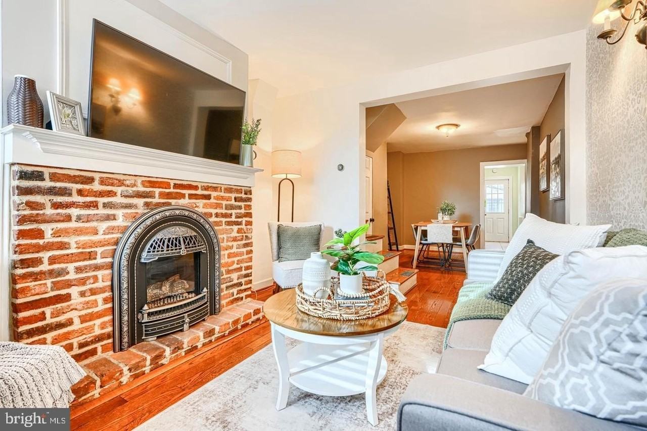 14 E Hamburg St - Photo 2 of 11