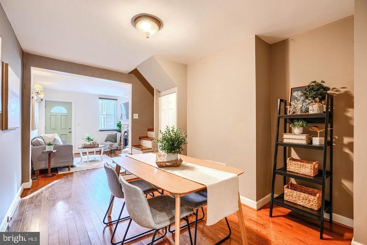 14 E Hamburg St - Photo 4 of 11