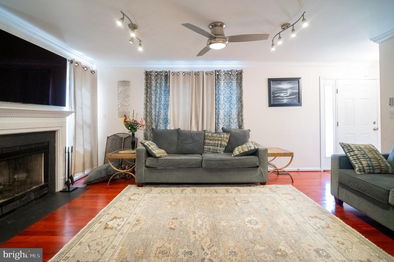 1215 Elm Ridge Ave - Photo 6 of 40