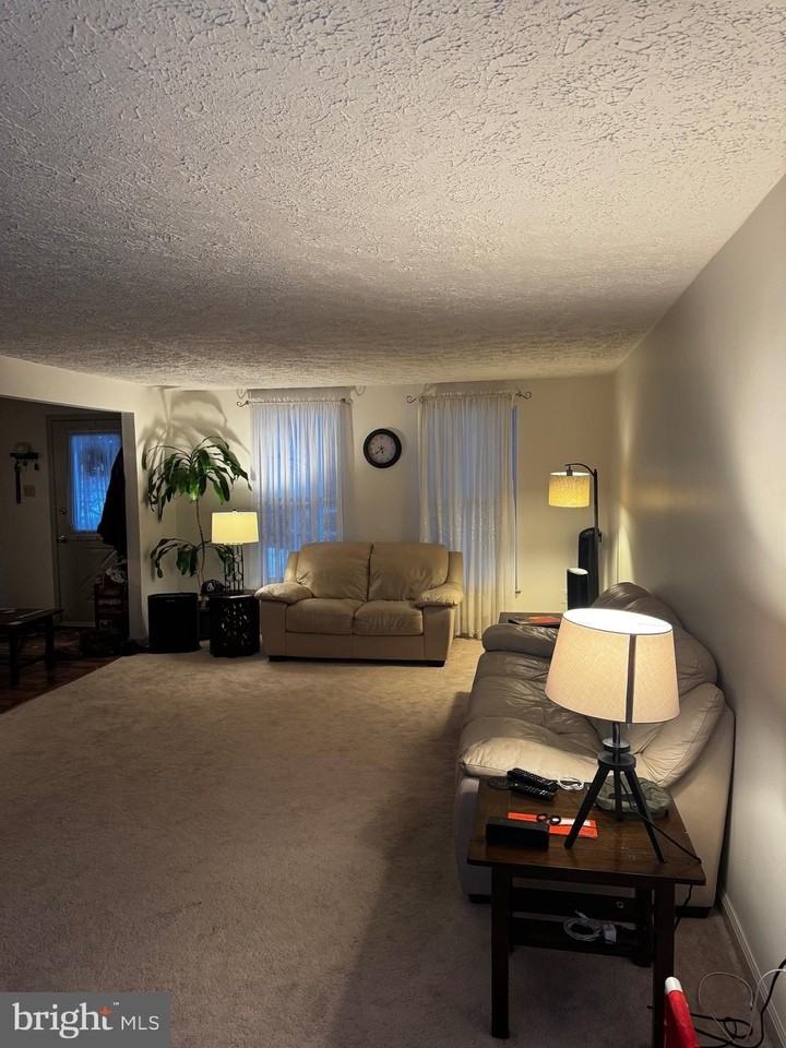 13025 Gershwin Way - Photo 4 of 35