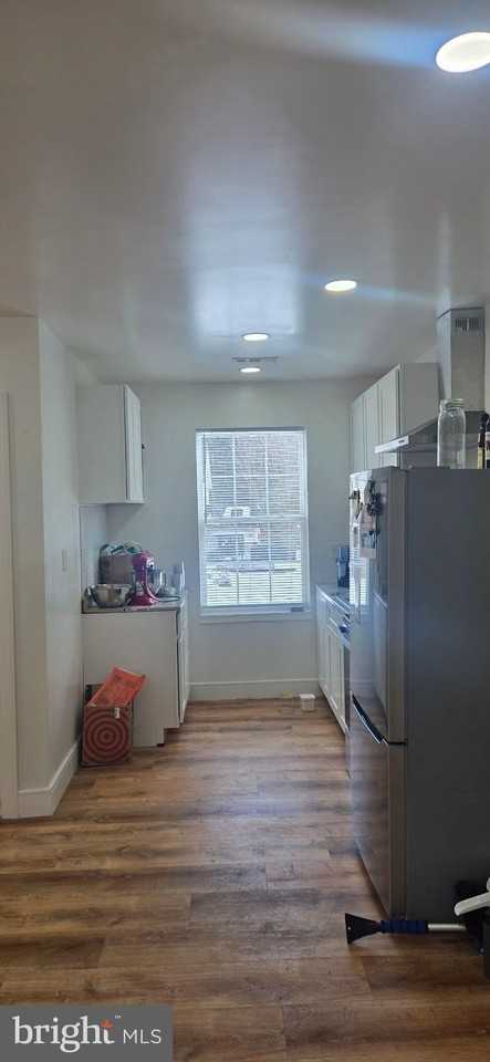 13609 Mills Ave - Photo 3 of 9