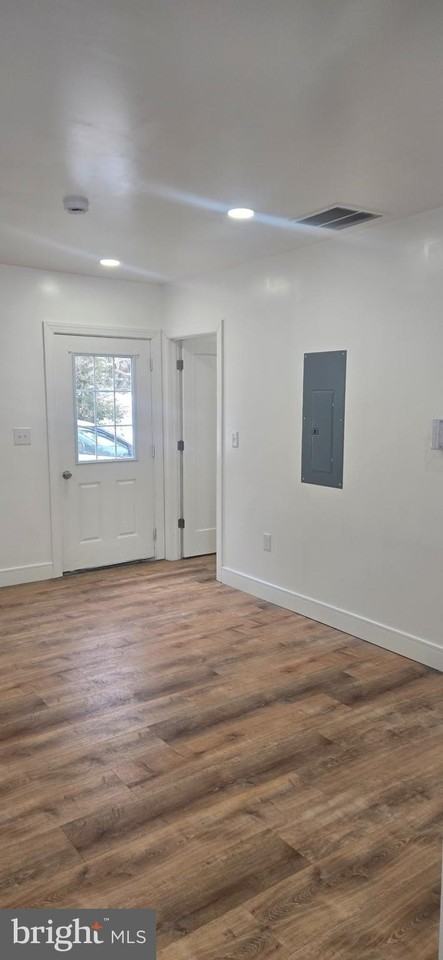 13609 Mills Ave - Photo 4 of 9