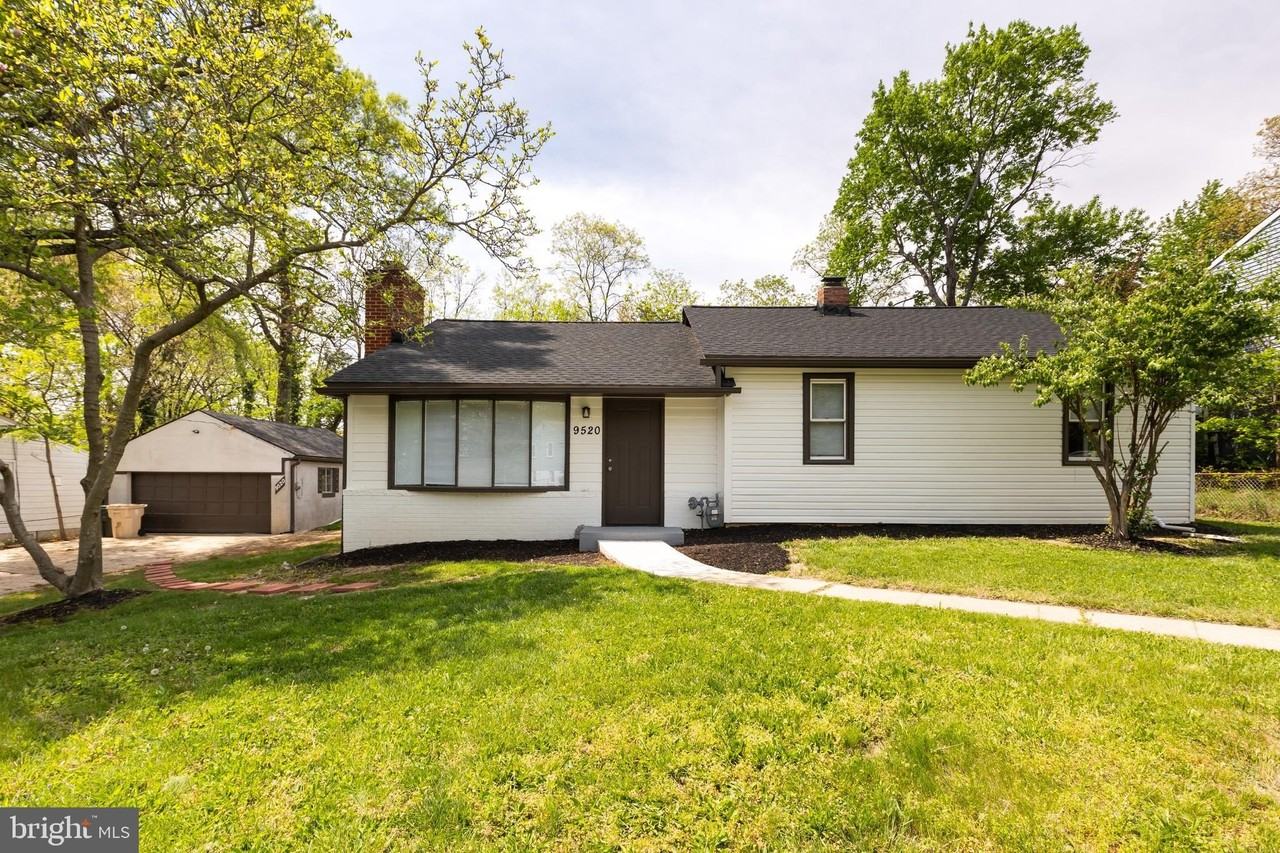 9520 48th Ave - Photo 2 of 46