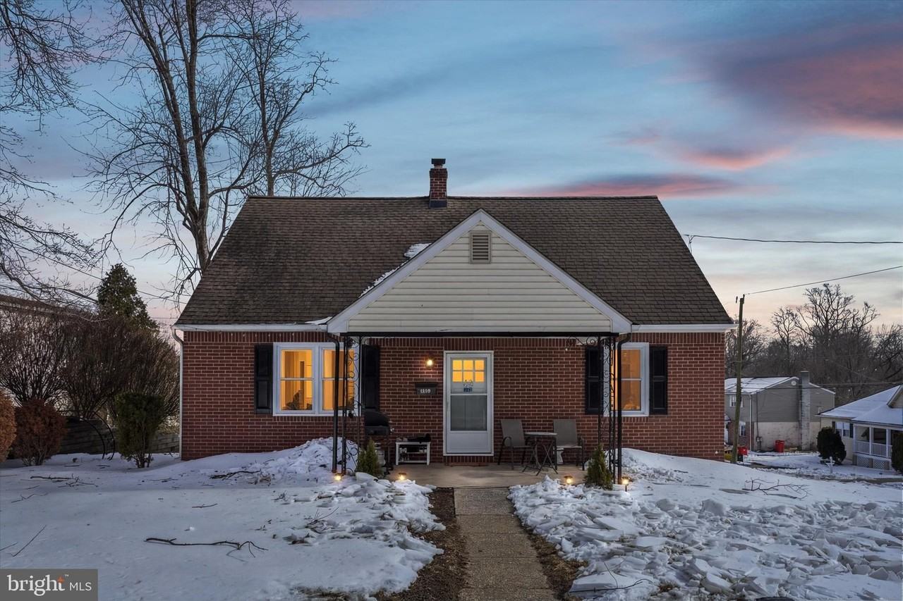 317 Summer Ave - Photo 2 of 26