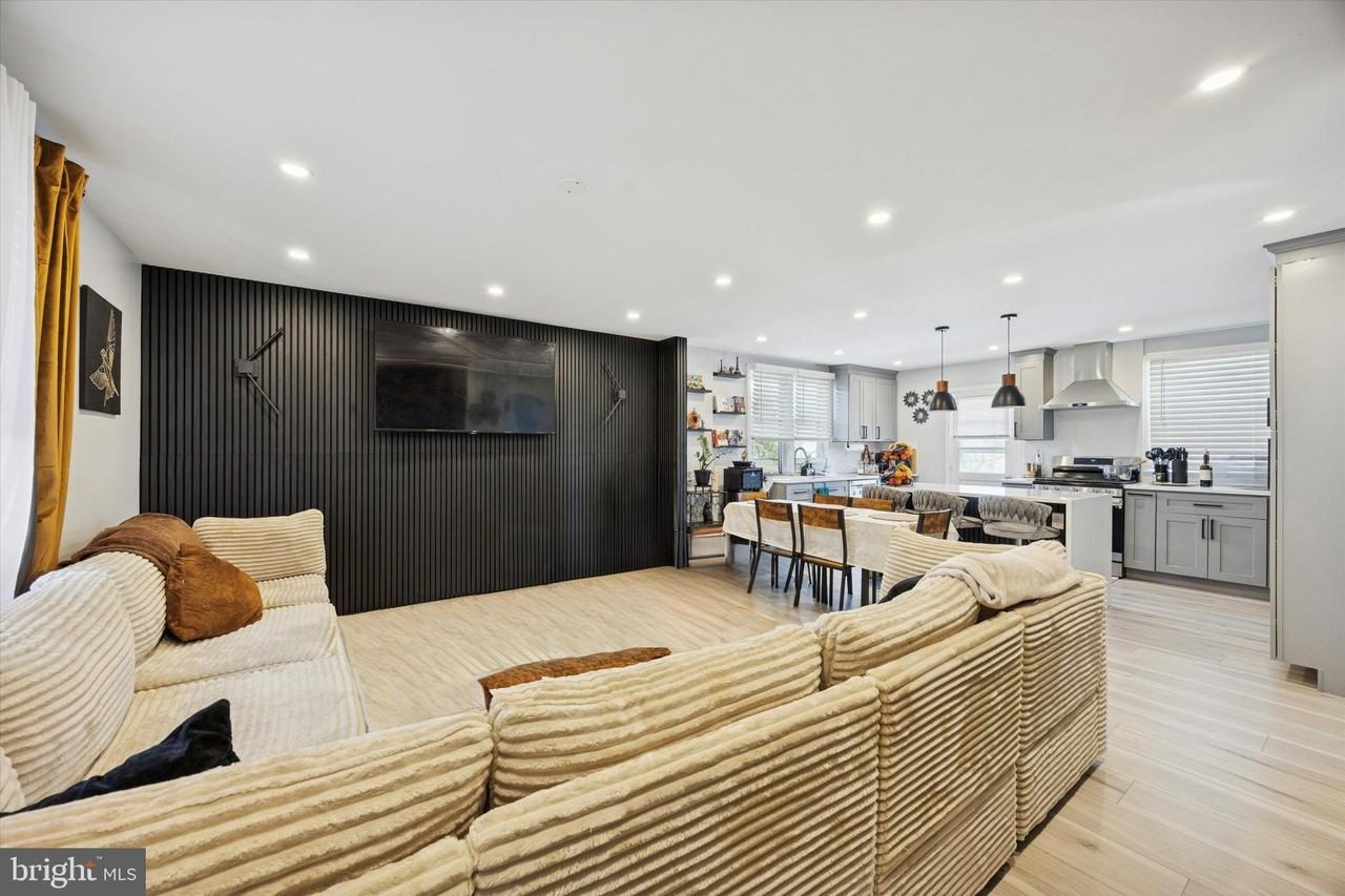 317 Summer Ave - Photo 3 of 26